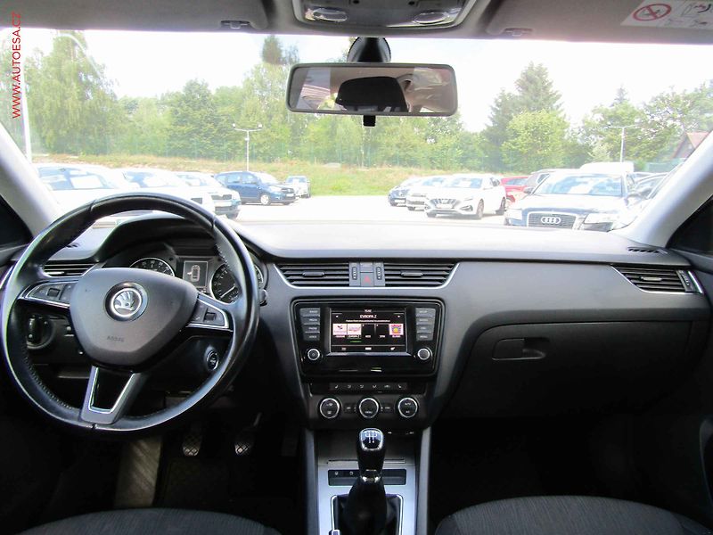 Škoda Octavia (2016) 2.0TDi, ČR, AAC, výhř.sed. - fotka 8 z 17