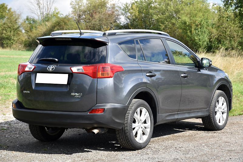 Toyota RAV4 2.2 D4-D AWD,XENONY,KAMERA,ČR - fotka 3 z 49