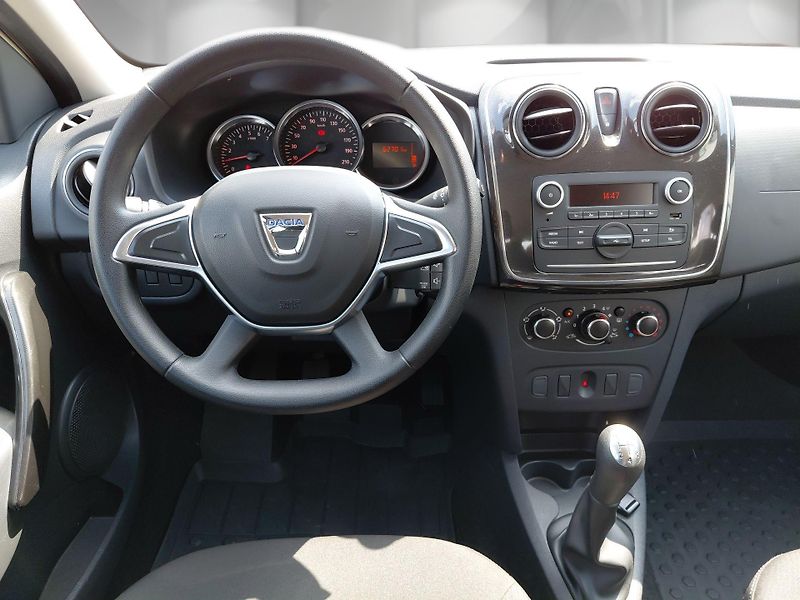 Dacia Sandero 1,0 SCe 54 kW Arctica - fotka 15 z 23
