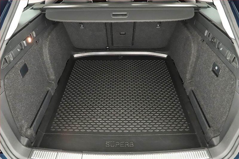 Škoda Superb (2018) Laurin&Klement 2.0 TDI 4x4 - fotka 17 z 18