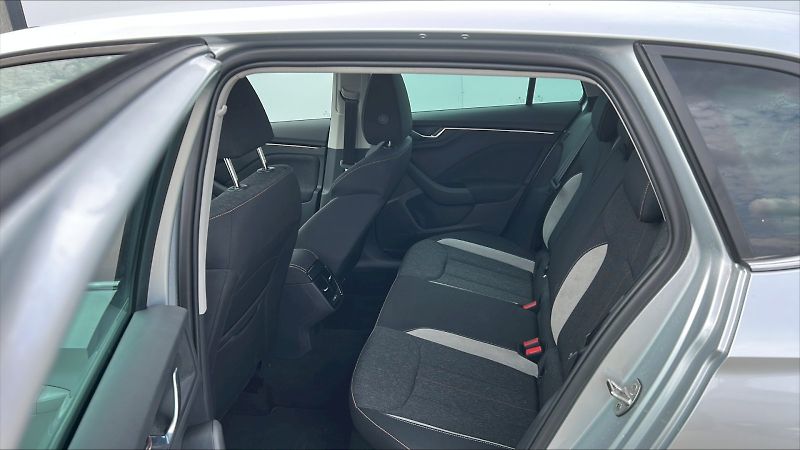 Škoda Scala (2024) SELEC TSI 110/1.5 A7F - fotka 14 z 27