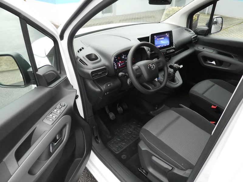 Toyota ProAce City VERSO 1,5D závěs - fotka 9 z 15