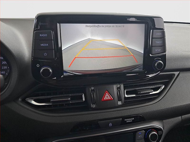 Hyundai i30 (2021) 1.5 T-GDI MHEV, Tempomat - fotka 15 z 15
