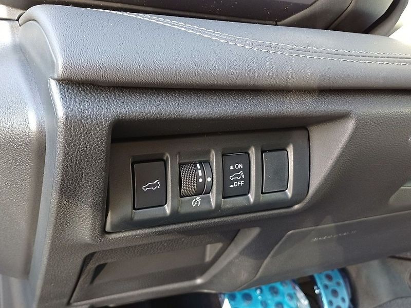 Subaru Outback Touring ES Lineartronic 2,5i 1 - fotka 13 z 23