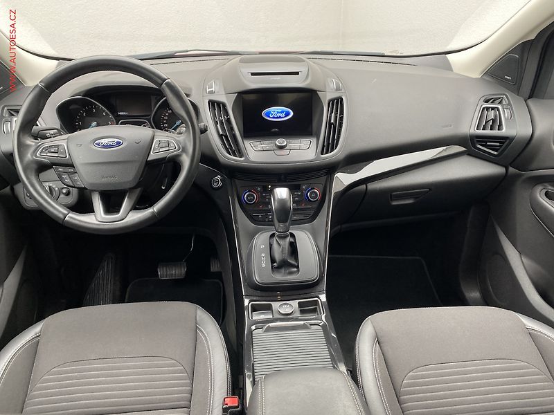Ford Kuga (2018) 2.0 TDCi 4x4, Titanium, AT - fotka 8 z 18
