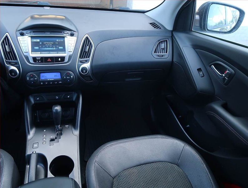 Hyundai ix35 (2013) 2.0 CRDi, 4X4, Automat, Navi - fotka 8 z 15
