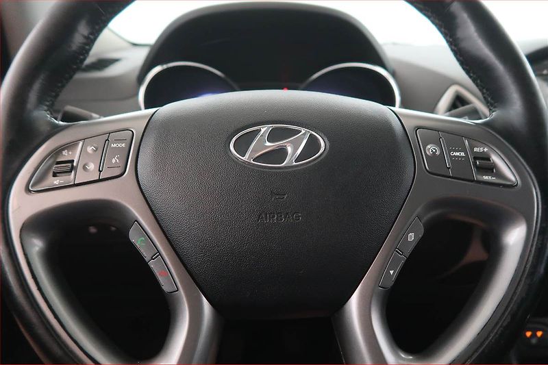 Hyundai ix35 (2015) 2.0 CRDi, 4X4, Navi, Tempomat - fotka 15 z 17