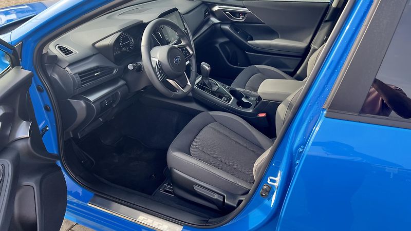 Subaru Impreza 2.0 e-Boxer ACTIVE CVT 4X4 - fotka 7 z 12