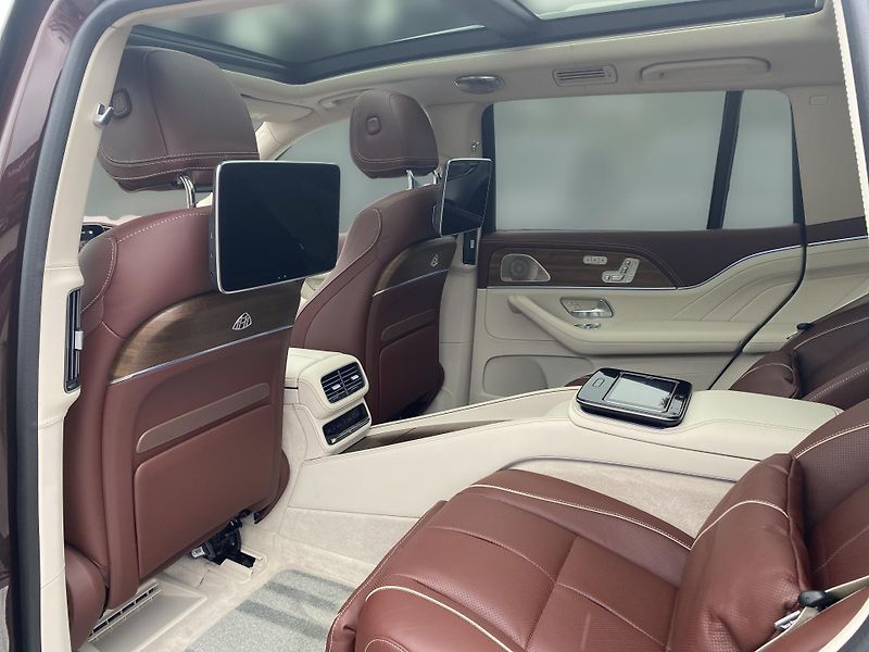 Mercedes-Benz GLS Maybach GLS 600 4M - fotka 15 z 28