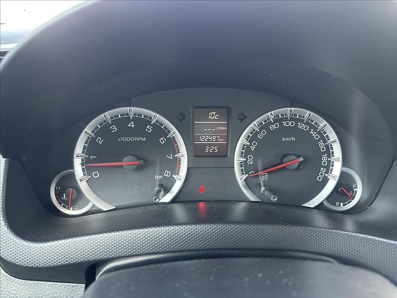Suzuki Swift 1,2 4x4 - fotka 14 z 18