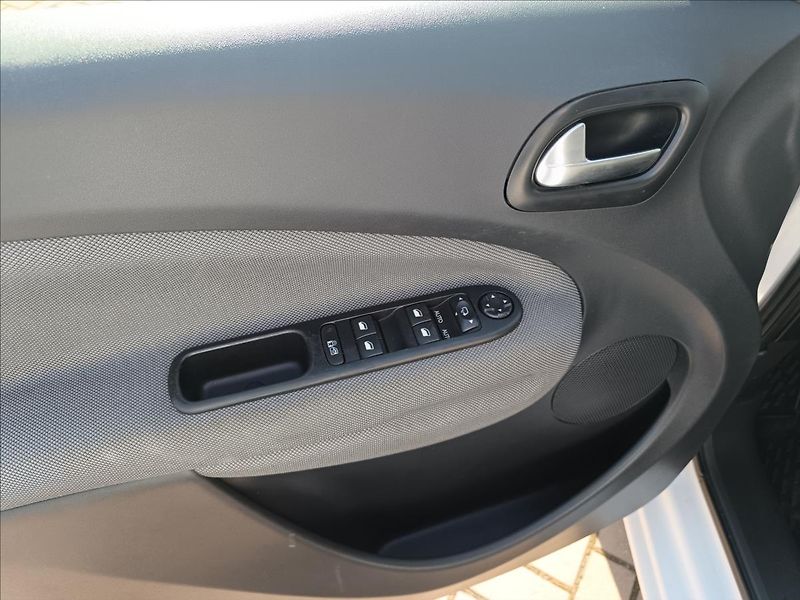 Citroën C3 Picasso 1,6 VTi - fotka 9 z 15
