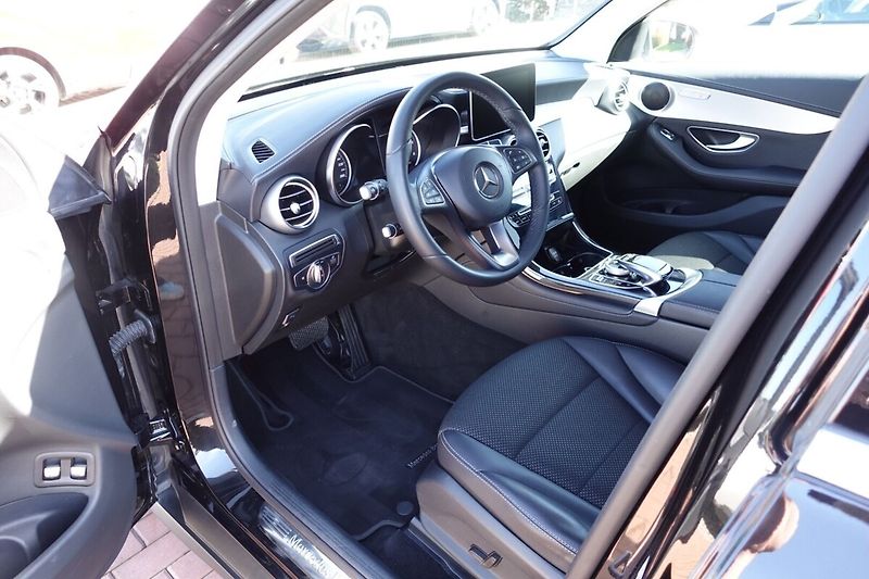 Mercedes-Benz GLC 220 d 4Matic 125 kW - fotka 11 z 31