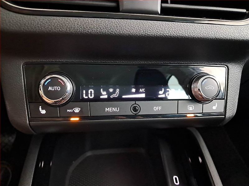 Škoda Kamiq (2021) Style 1.0 TSI - fotka 16 z 18