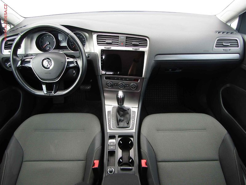 Volkswagen Golf (2013) 1.2 TSI, 2.maj,ČR, DSG - fotka 8 z 20