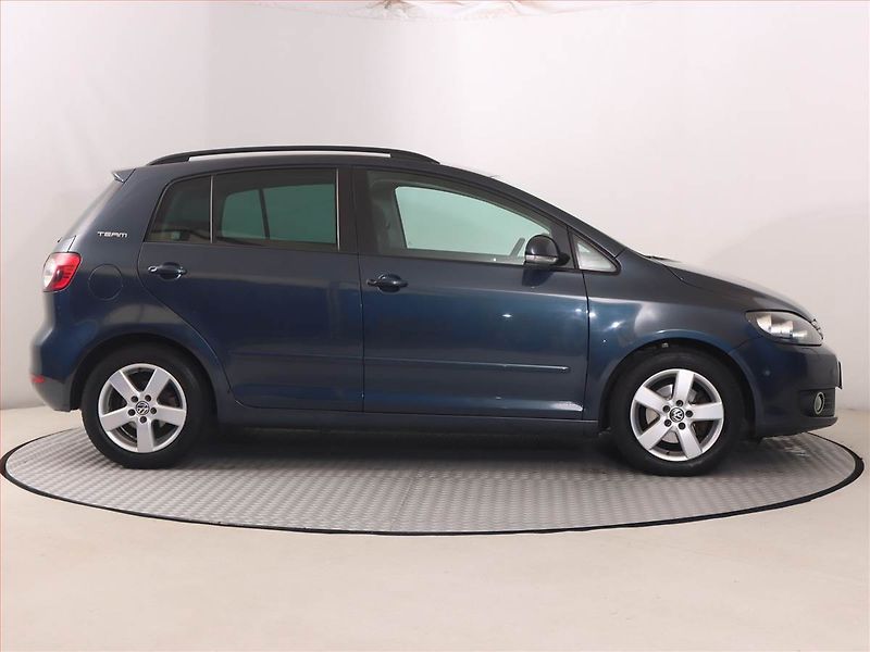 Volkswagen Golf Plus (2011) 1.4 TSI, Serv.kniha - fotka 6 z 17