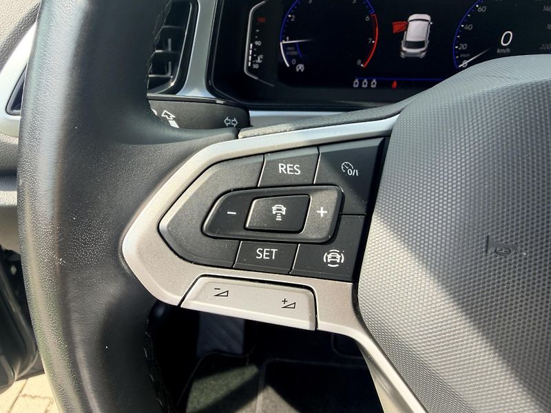 Volkswagen T-Roc 1.0TSI LED VIRTUAL REZERVACE - fotka 14 z 47