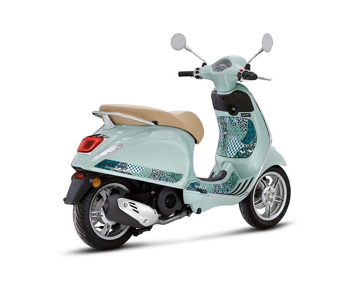 Vespa Primavera 125 3V ABS (2026) Primavera 125 Batik E5+ - fotka 2 z 5