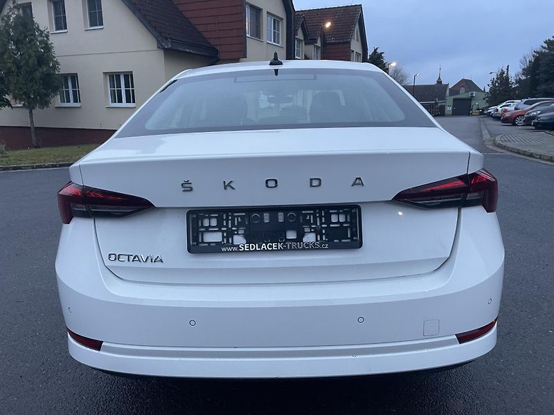 Škoda Octavia (2021) 1.5 Tsi 110 kw Ambition  - fotka 7 z 26