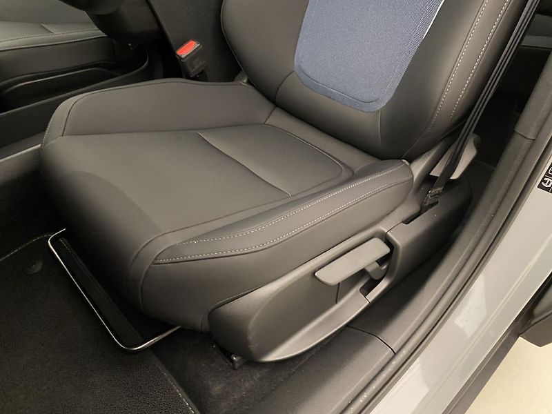 Volvo EX30 PURE ELECTRIC SINGLE PLUS CZ - fotka 25 z 63