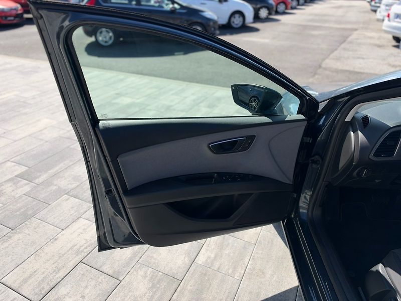 Seat Leon (2019) 1,6 TDI 85 KW - fotka 9 z 35