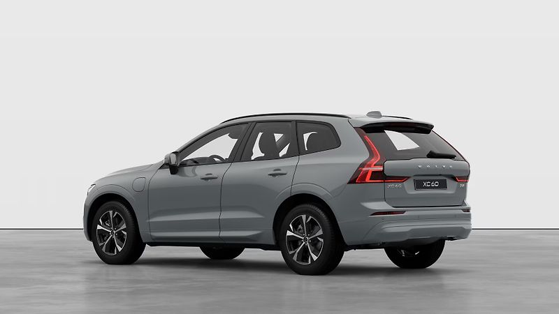Volvo XC60 (2026) CORE, T6 AWD, 186+107 kW / 253 - fotka 4 z 12