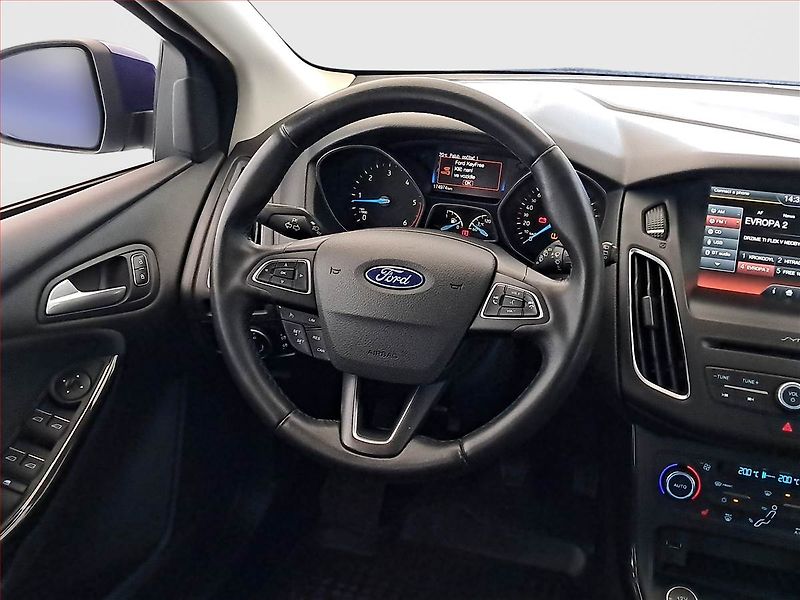 Ford Focus (2015) 1.5 TDCi, Serv.kniha, Tempomat - fotka 13 z 17