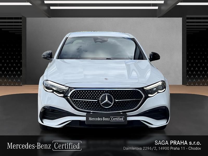 Mercedes-Benz Třídy E Třída E 220 d 4MATIC AMG Line - fotka 2 z 18