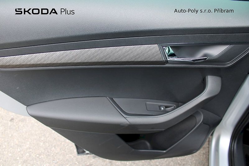 Škoda Karoq (2023) Style Exclusive 1.5TSI / 110kW - fotka 19 z 24