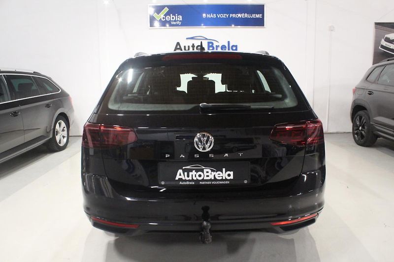 Volkswagen Passat (2020) 2.0TDI DSG Display Matrix - fotka 11 z 36