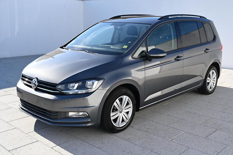 Volkswagen Touran 1.2TSI 81KW Comfort 7mist 3/17 - fotka 1 z 60