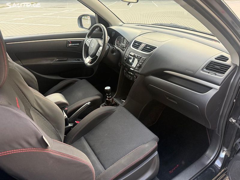Suzuki Swift (2012) Sport, 1.6i, 100kw - fotka 9 z 18