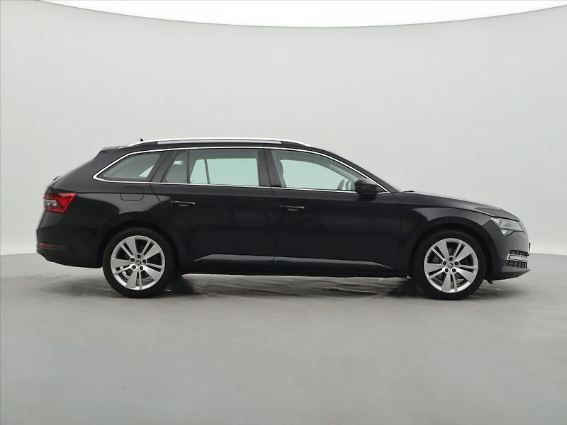 Škoda Superb 2,0 TDI 147kW DSG CZ Style DPH - fotka 8 z 36