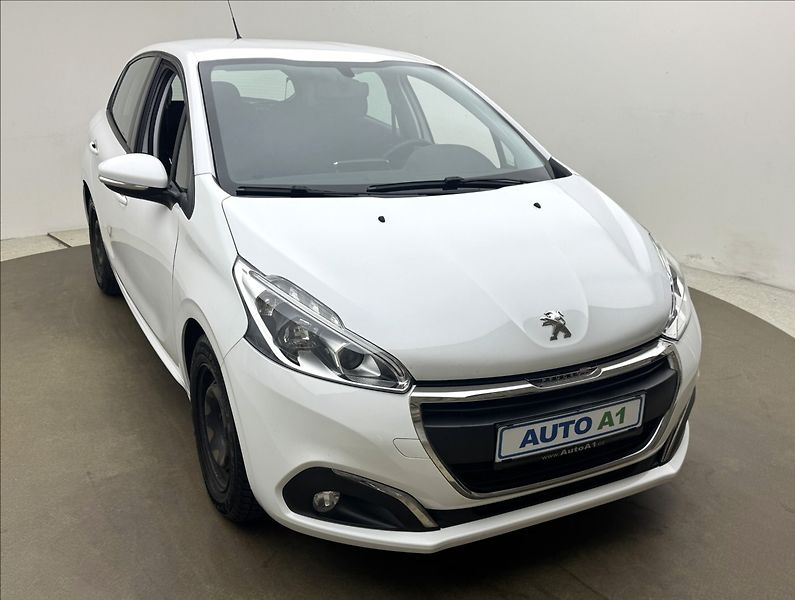 Peugeot 208 1,6 HDi DPH KLIMATIZACE LED ČR - fotka 3 z 29
