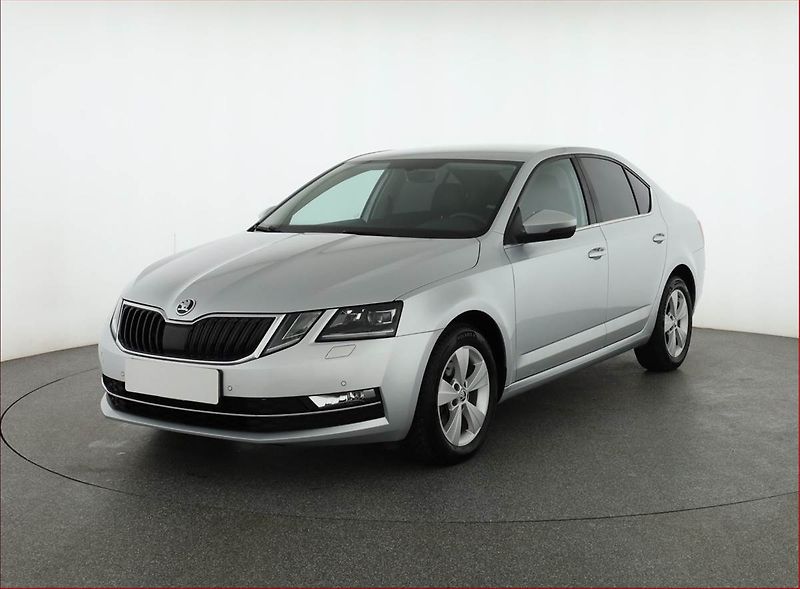 Škoda Octavia (2017) Style 2.0 TDI, Serv.kniha - fotka 2 z 16