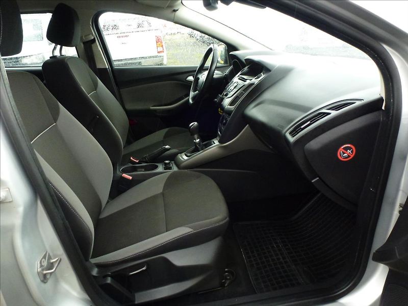 Ford Focus 1,6 16V Eco 150HP - fotka 25 z 41