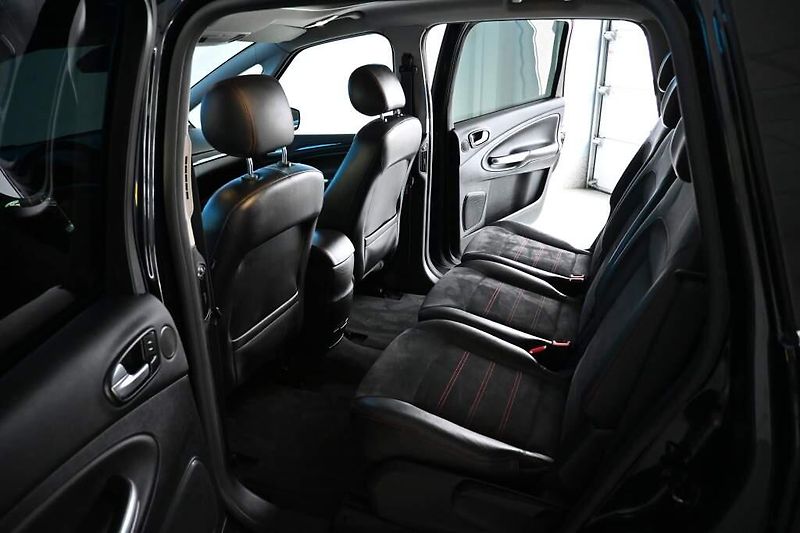 Ford S-MAX (2012) 2.2 147 KW TITANIUM S Bi-XENON - fotka 9 z 30