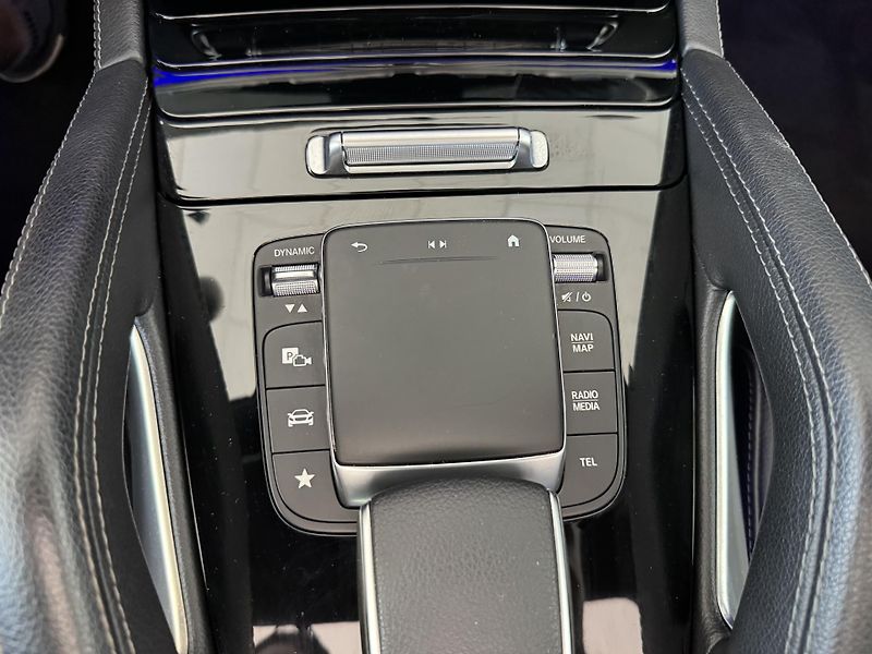 Mercedes-Benz GLE (2023) 580 4MATIC AMG PANORAMA VZDUCH - fotka 34 z 46
