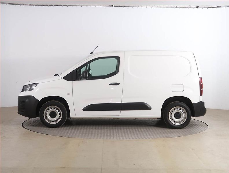 Peugeot Partner (2021) 1.5 BlueHDi, 3Místa, SR, 1Maj - fotka 3 z 14