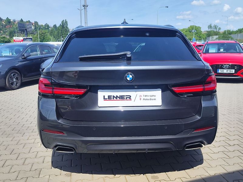 BMW Řada 5 540d/250kW M-Paket AT 4x4 - fotka 6 z 41
