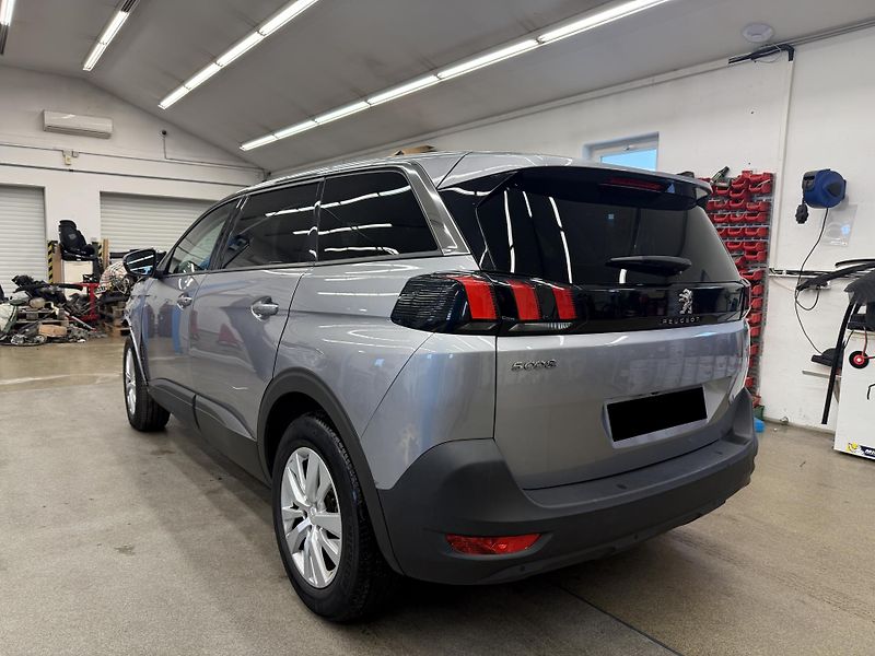Peugeot 5008 BLUEHDI Business - fotka 4 z 18