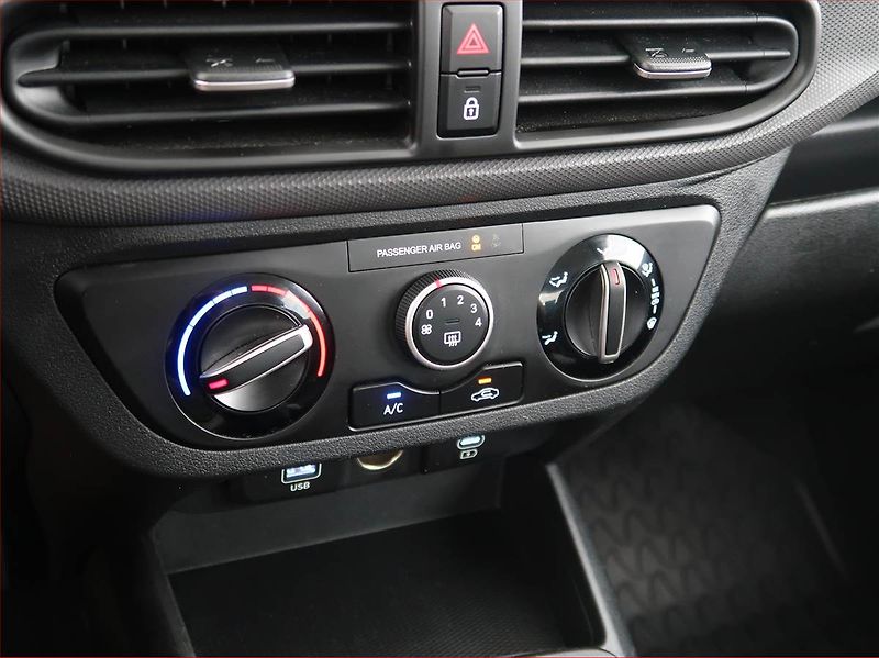Hyundai i10 (2024) Comfort 1.0, ČR,1.maj - fotka 16 z 19