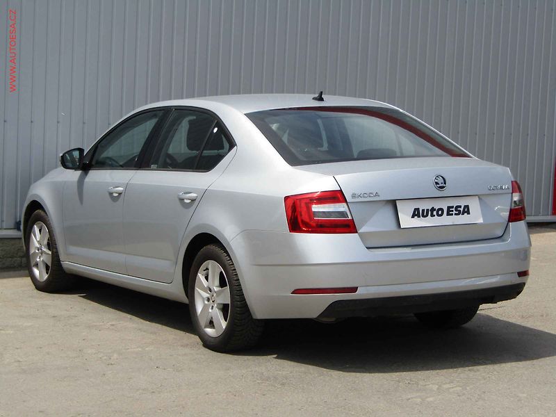 Škoda Octavia (2019) 2.0 TDI, ČR, Style - fotka 6 z 21