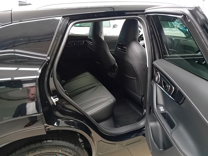 Omoda 5 PREMIUM 1,6TGDI, ČR, 1.MAJ - fotka 12 z 21