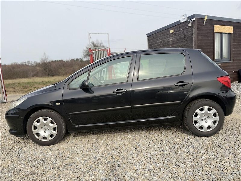 Peugeot 307 1,6 HDI DIGIKLIMA - fotka 8 z 22