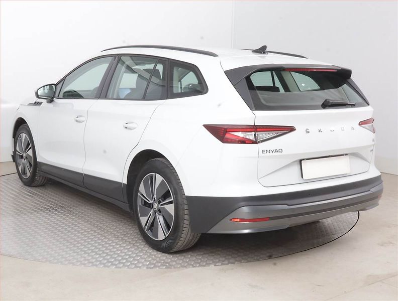Škoda Enyaq (2023) 60 (62 kWh) - fotka 4 z 17