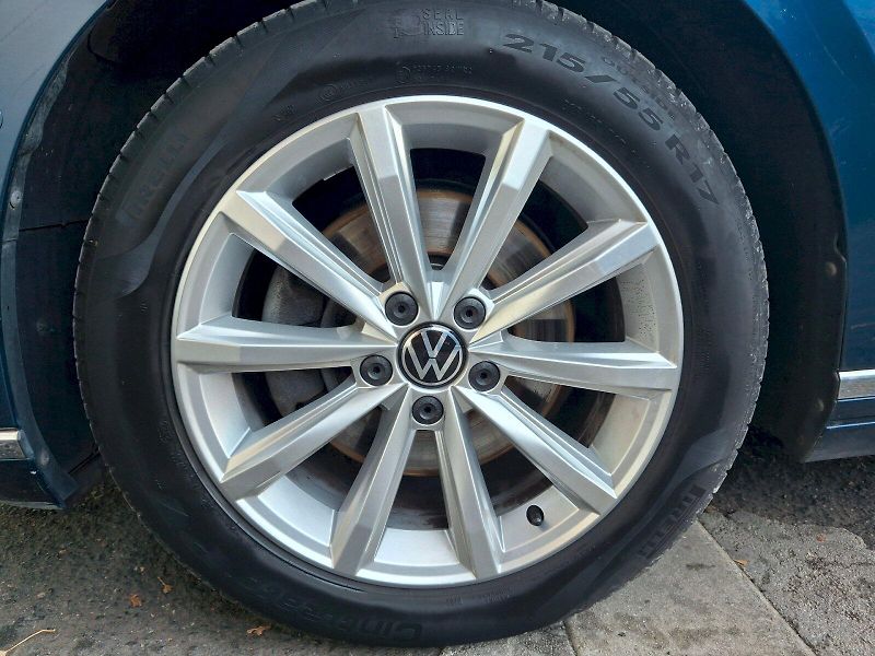 Volkswagen Passat (2023) Variant Elegance DSG 2,0TDi 11 - fotka 35 z 35