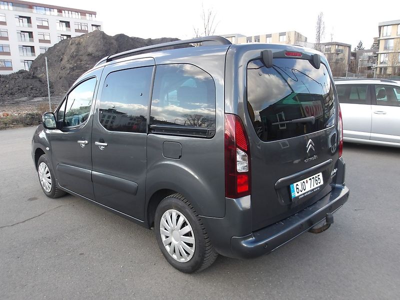 Citroën Berlingo 1,6HDi MULTISPACE 1.MAJITEL !! - fotka 5 z 32