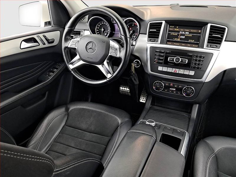 Mercedes-Benz Třídy M (2012) ML 350 BlueTEC, 4X4, Automat - fotka 7 z 21