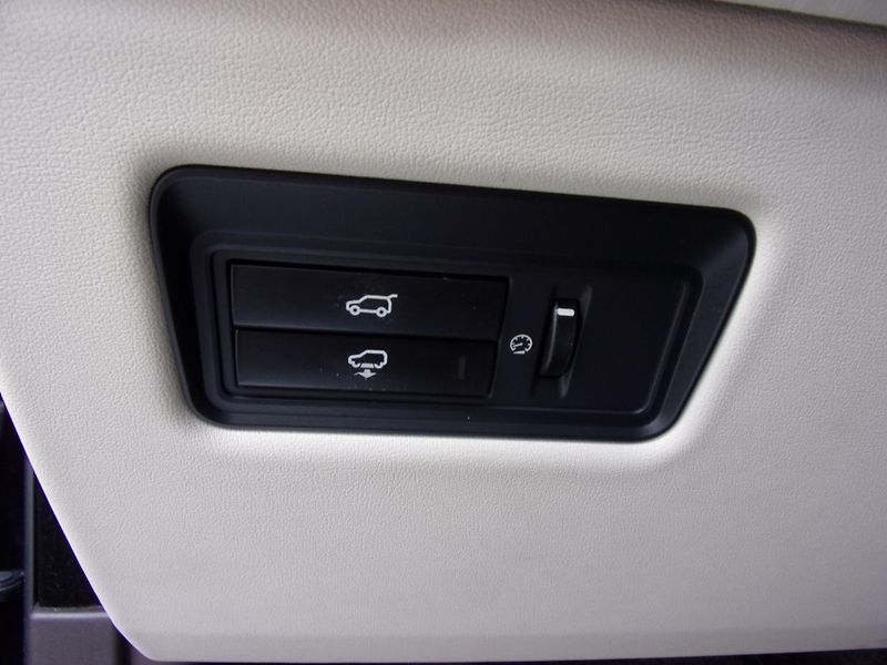 Land Rover Range Rover (2014) 3.0TDV6 190kW VOGUE ČR DPH TOP - fotka 17 z 36