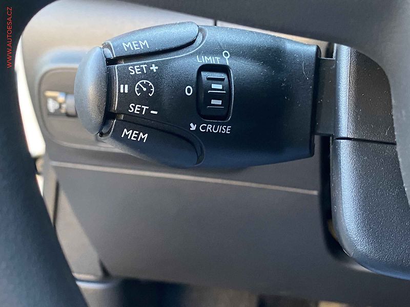 Citroën C3 (2021) 1.2PT, 2.maj,ČR, Navi - fotka 14 z 17